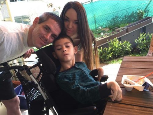 Mama Mutter Zweifachmama Österreich Strizzi Behinderung Leben mit Behinderung schwere Behinderung Kind Kind mit schwerer Behinderung